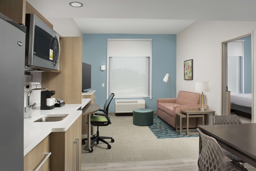 Home2 Suites by Hilton Fort Myers Airport - photo 11