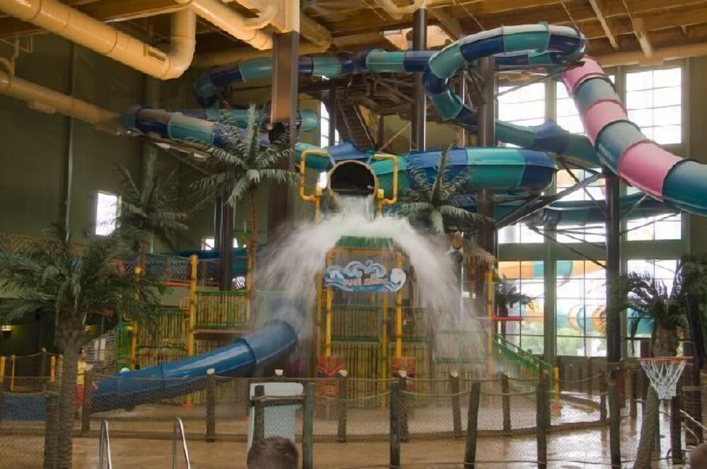 Maui Sands Resort & Indoor Waterpark - photo 29