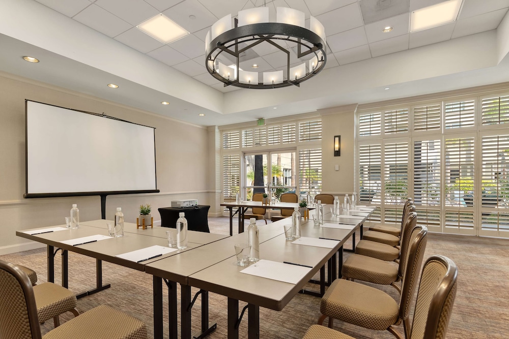 DoubleTree by Hilton San Diego Mission Valley - photo 73