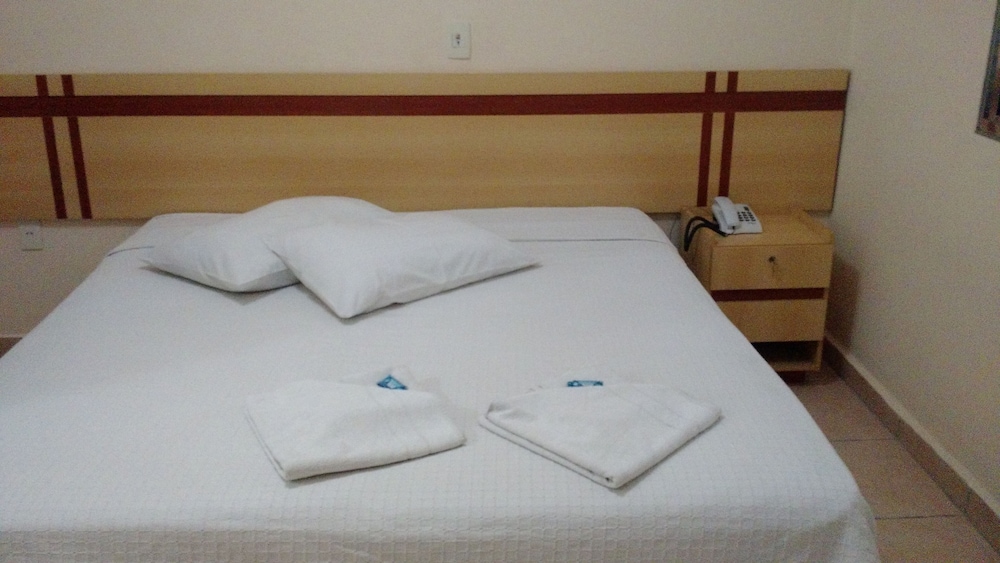 Hotel Makarena — Tres Coracoes — photo 2