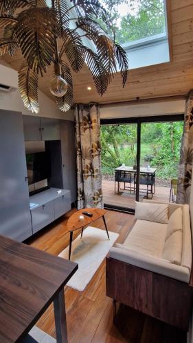 L'ecrin Sous Les Chenes — hotel in Gradignan