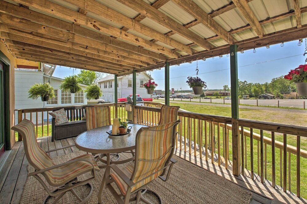 Hot Springs Home Walk to Oaklawn Casino - photo 10