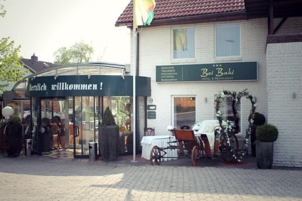 Hotel & Restaurant Bei Baki in Sehnde, Germany