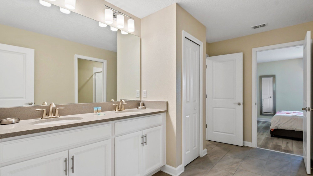 Resort Access Perfect 4 Families Near Theme Parks - photo 31