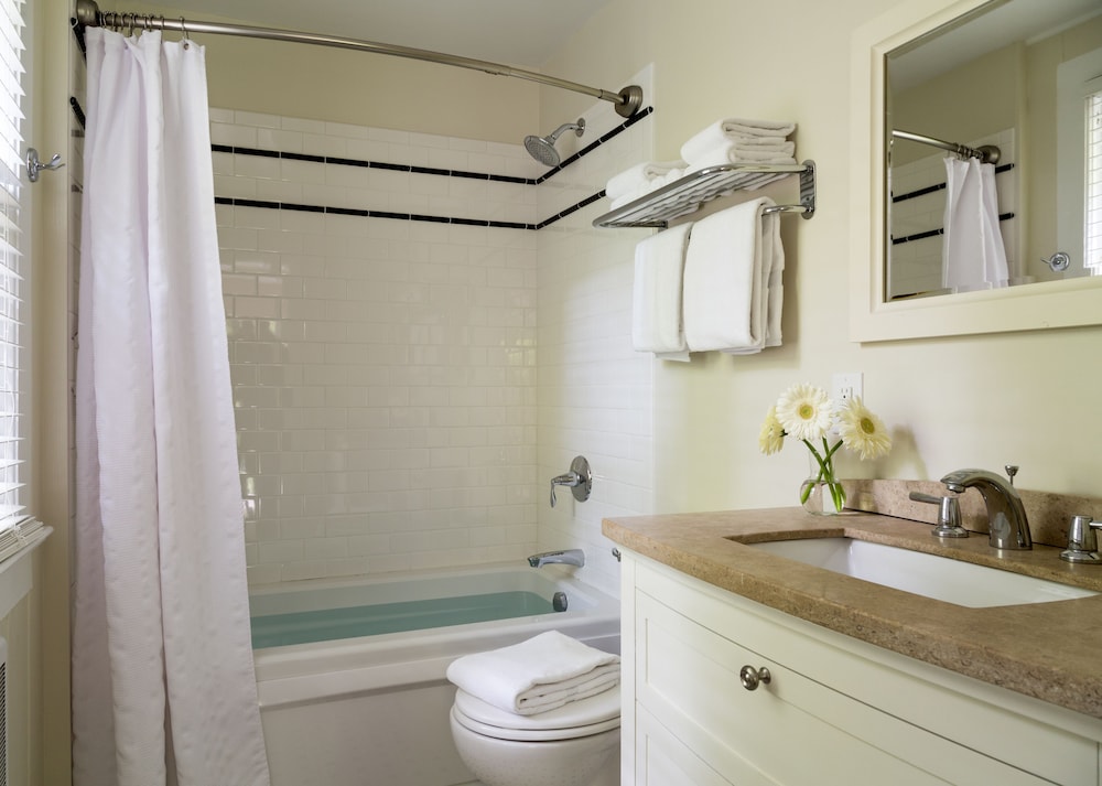 The Woodstock Inn on the Millstream - photo 43