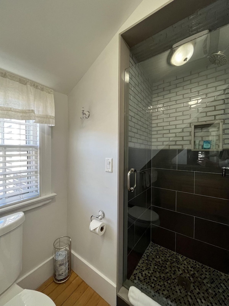 Beach Breeze Inn - photo 48