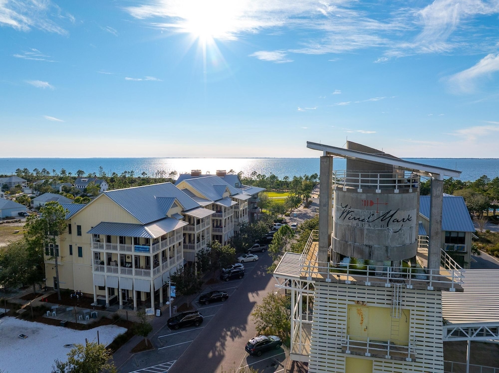 Paradise Found by Pristine Properties Vacation Rentals — 4-Star Luxury Hotel in Port Saint Joe, United States