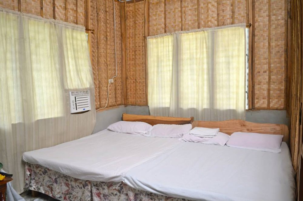Rosewood Place Resort — Carles — photo 3