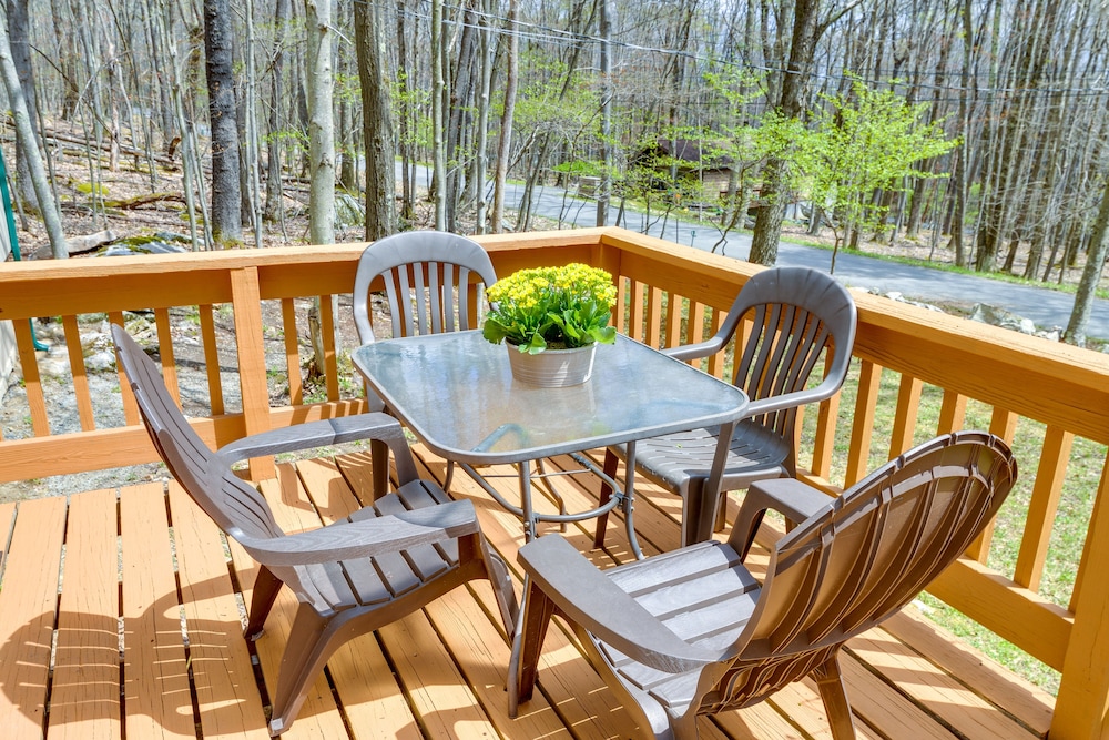 Alpine Lake Resort Cabin Rental w Pool Access - photo 23