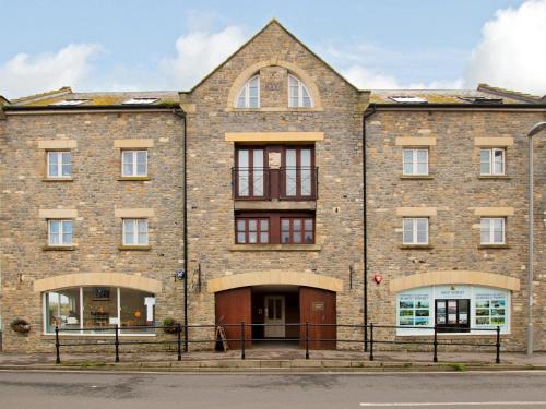 2 Bed in West Bay DC015 — 4-Star Luxury Hotel in Bridport, United Kingdom