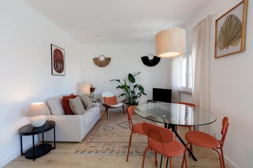 FLH Alcântara Comfy Flat with Balcony — 4-Star Luxury Hotel in Lisbon, Portugal