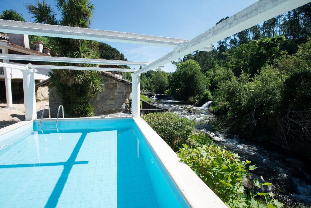 Dream corner by waterfalls 20 min to Oporto by Porto with Love LDA — 4-Star Luxury Hotel in Paredes, Portugal