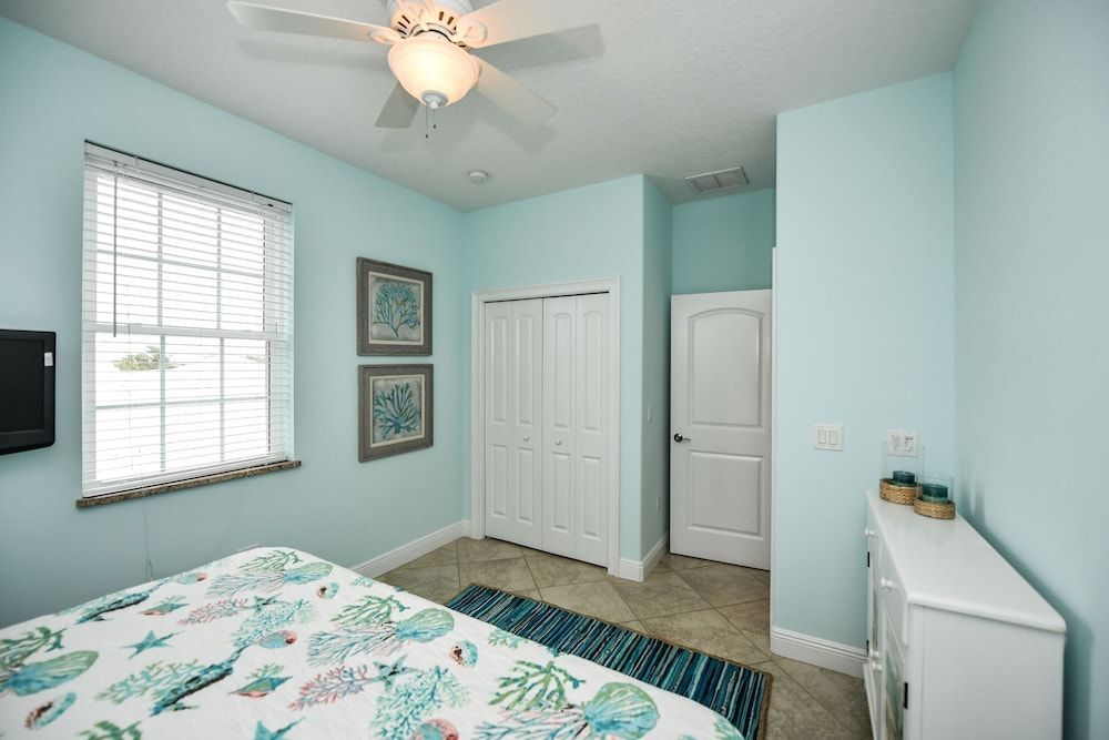 Mojito Splash by Ami Locals in Holmes Beach, United States