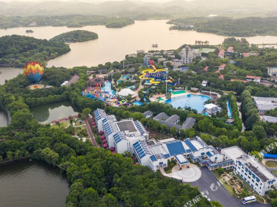 Bamboo Garden Hotel in Liyang, People's Republic of China