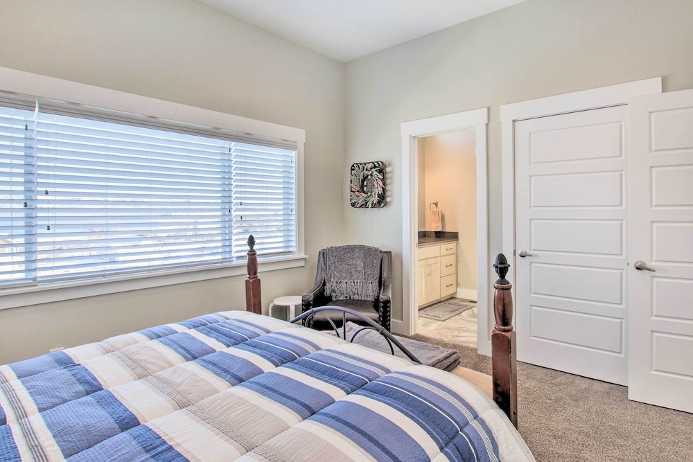 Garden City Gem Private Hot Tub and Game Room in Garden City, United States