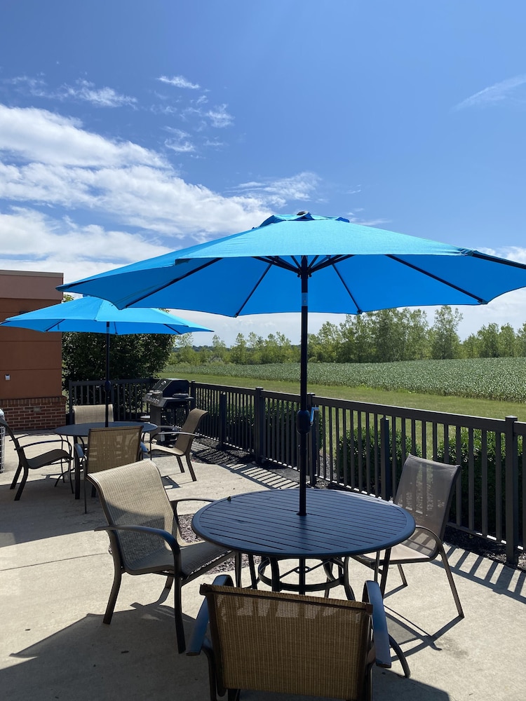Holiday Inn Express Hotel & Suites Bowling Green by IHG - photo 44