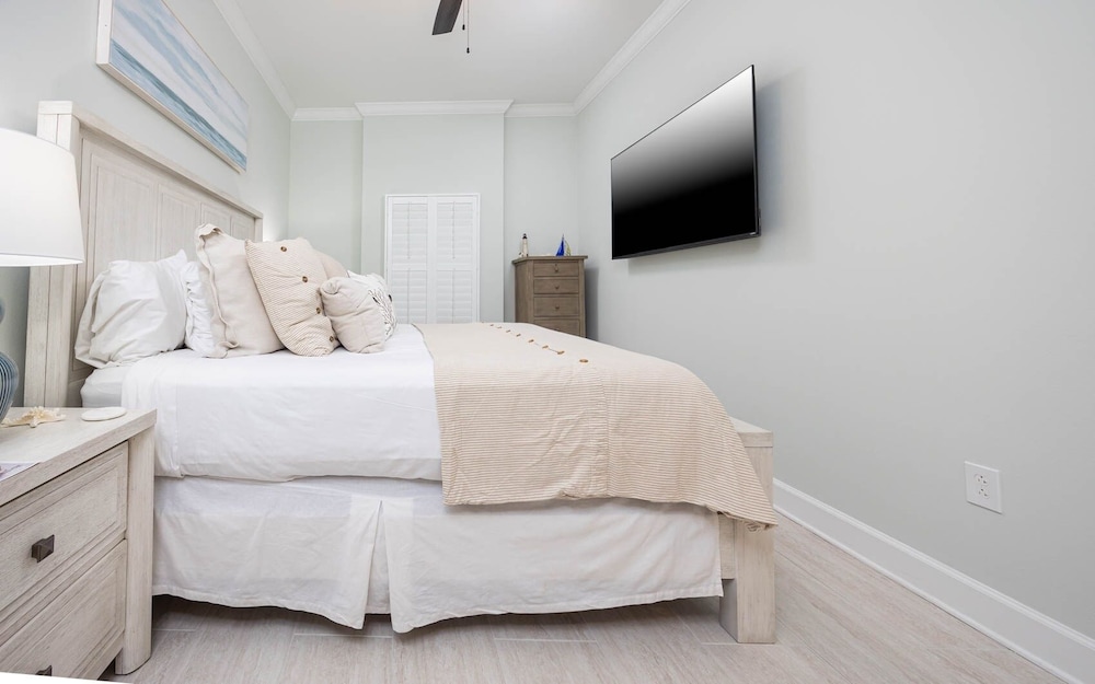 Phoenix Gulf Towers 1202 2 Bedroom Condo - photo 6