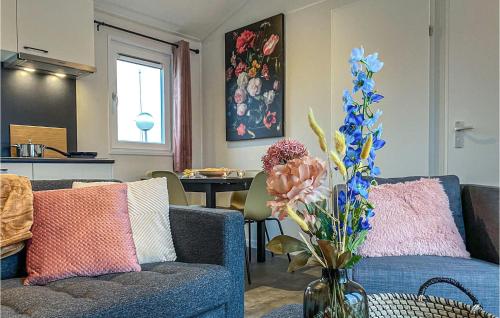 2 Bedroom Lovely Home In Breukelen