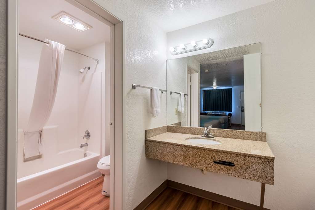 Motel 6 Astoria OR - photo 22