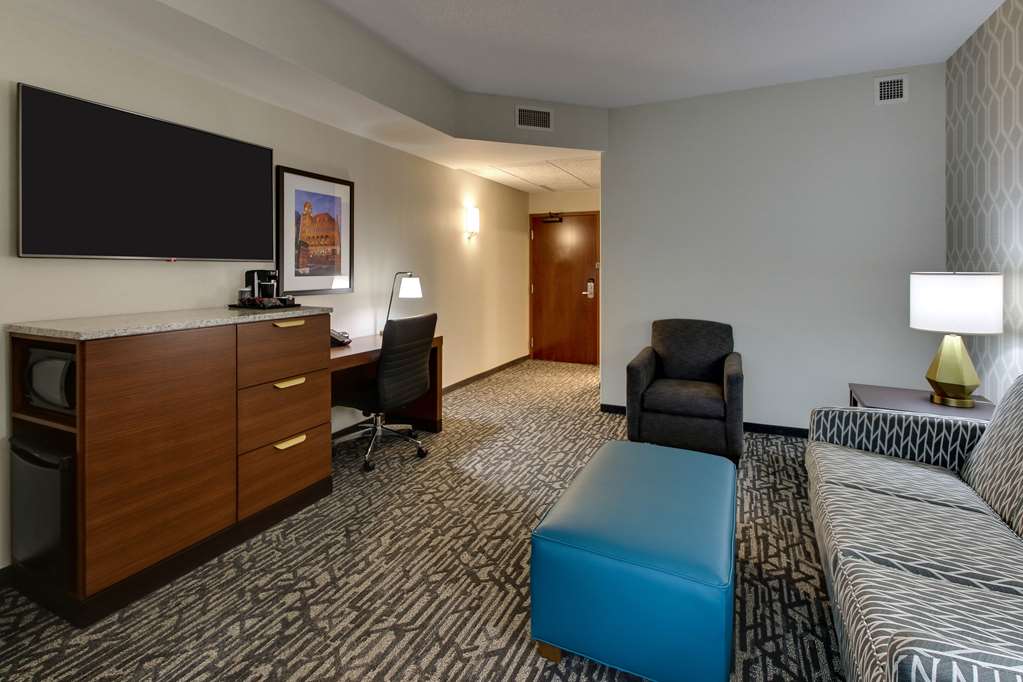 Drury Plaza Hotel Richmond - photo 35