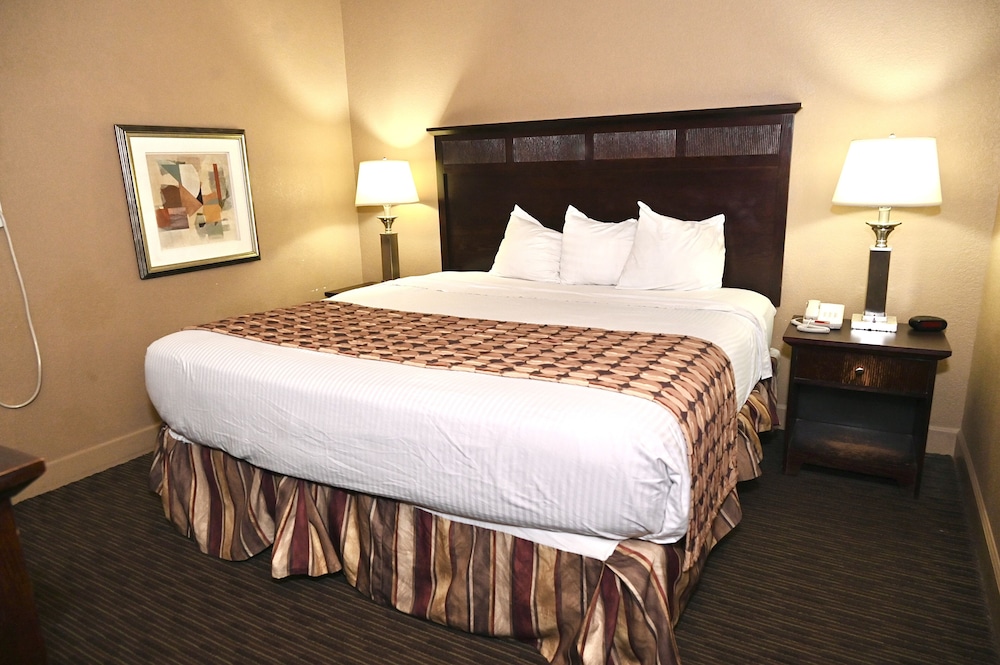 Fortune Inn And Suites Newport - photo 35