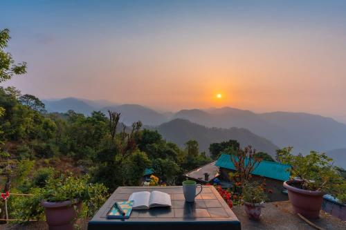 The Himalayan meadows — Naini Tal — photo 4