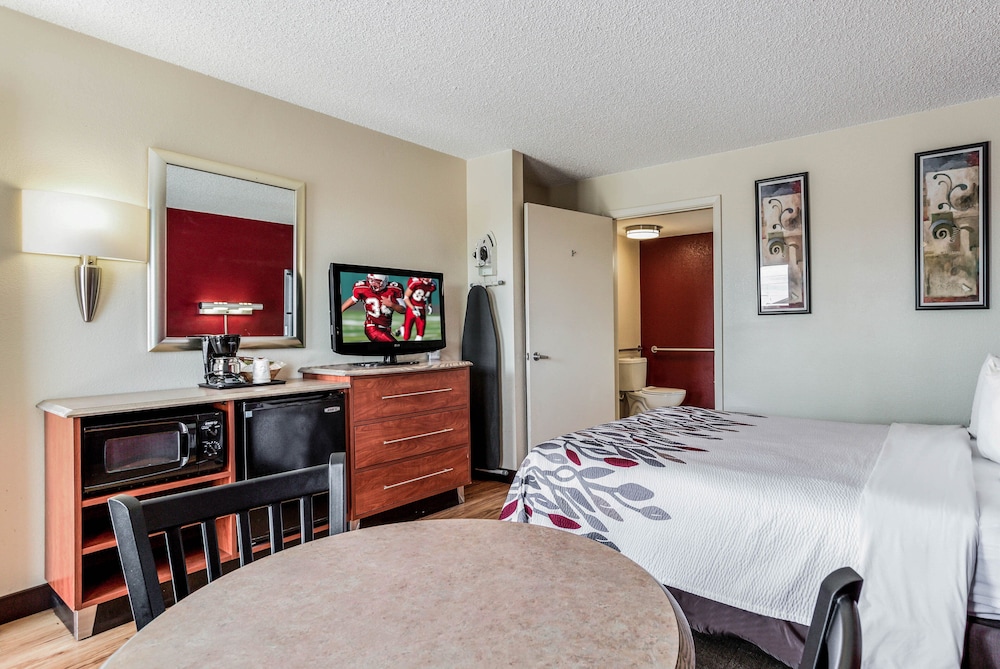 Red Roof Inn Gallup - photo 5