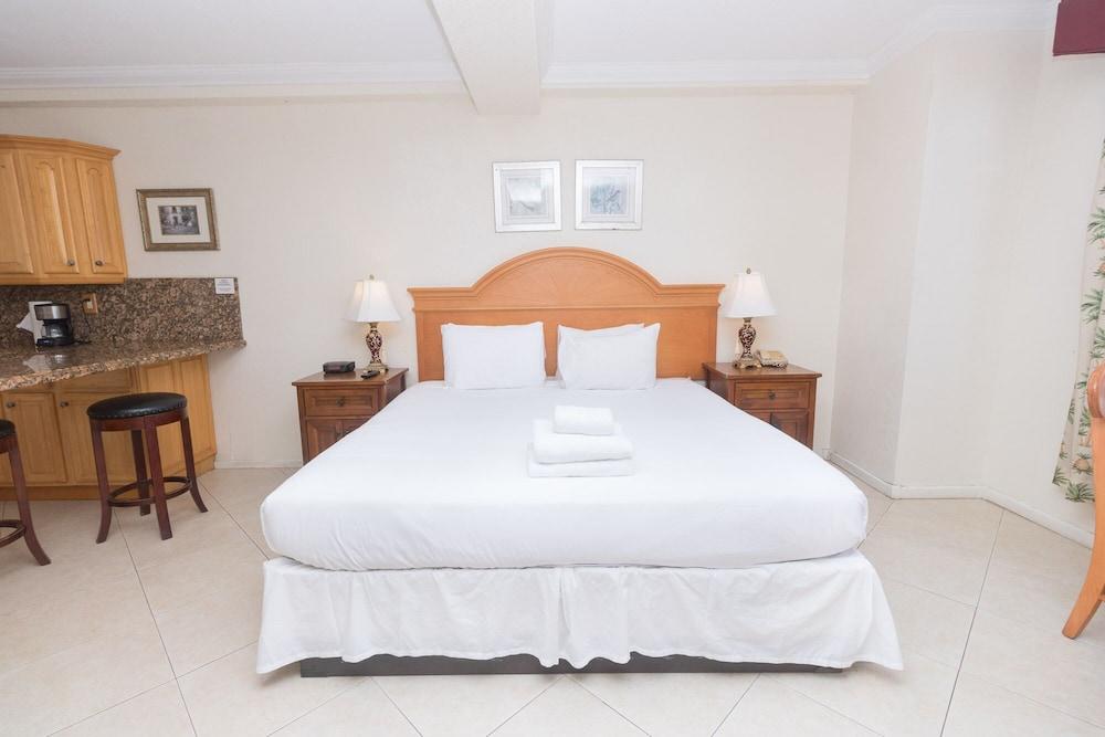 746 Ocean View Hollywood Beach Resort - photo 14