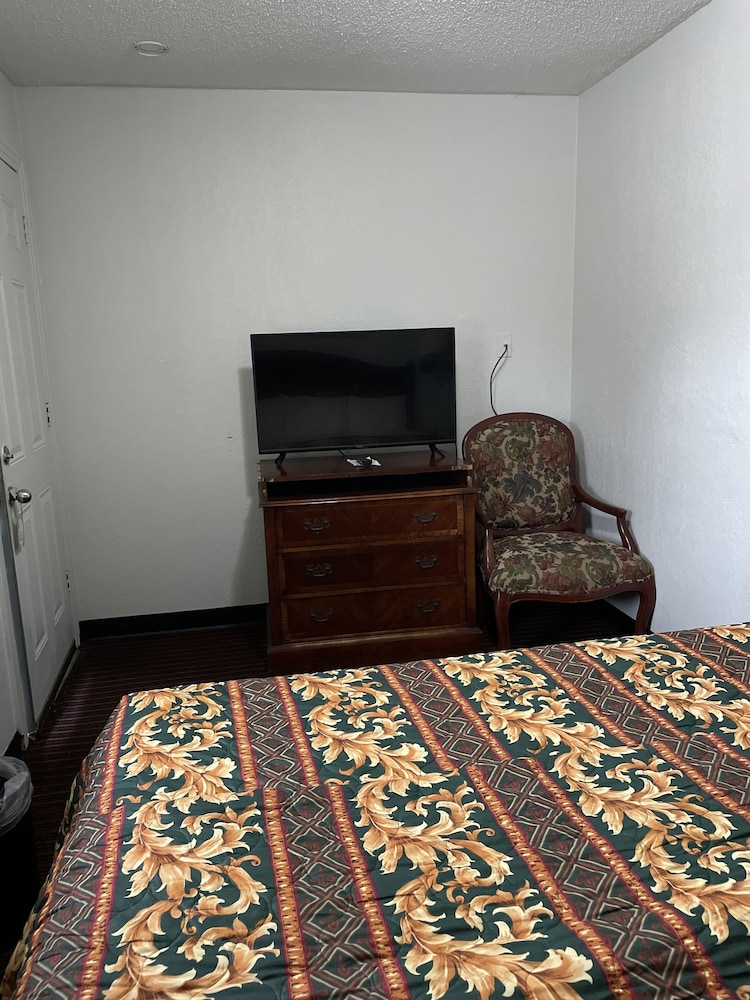 American Inn Motel - photo 7