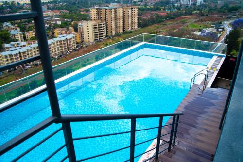 Laurel Hill Suites