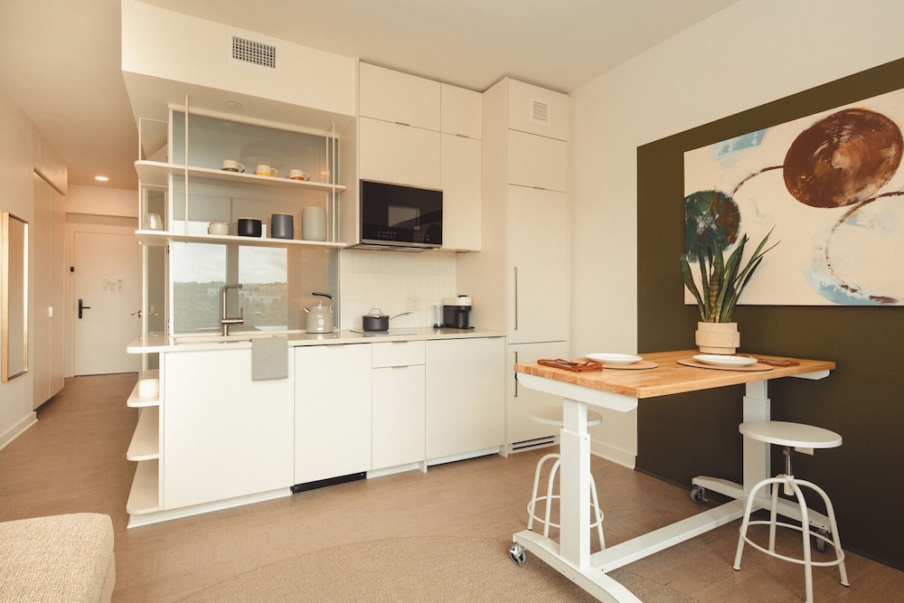 Scout Living powered by Placemakr Midtown - photo 22