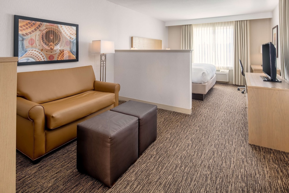 DoubleTree by Hilton Olympia Downtown Capitol District - photo 17