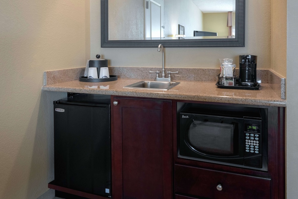 Hampton Inn & Suites Vicksburg - photo 37