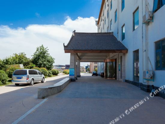 Beverly Garden severs International Hotel in Suohe, People's Republic of China