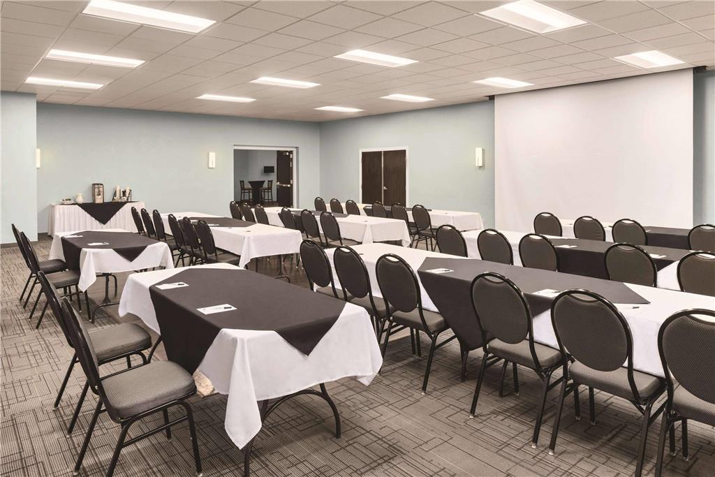 Radisson Hotel and Conference Center Fond du Lac - photo 18