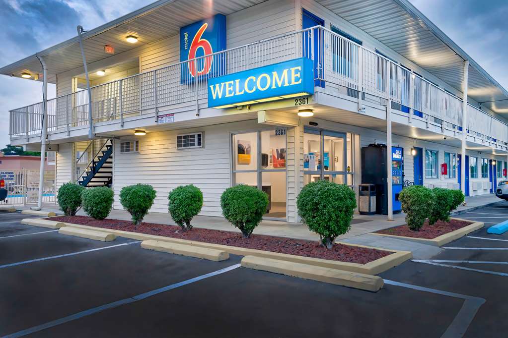 Motel 6 Lumberton NC - photo 3