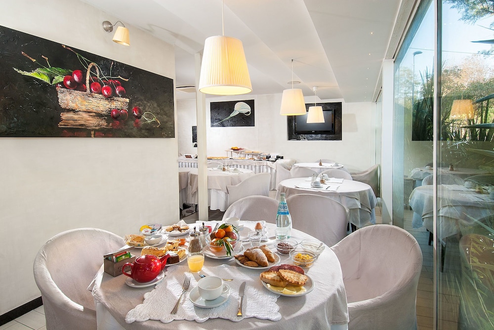 Hotel Mediterraneo — hotel in Pesaro