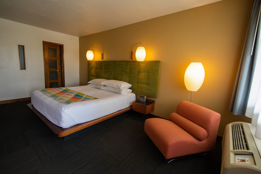 Modern Hotel - photo 28