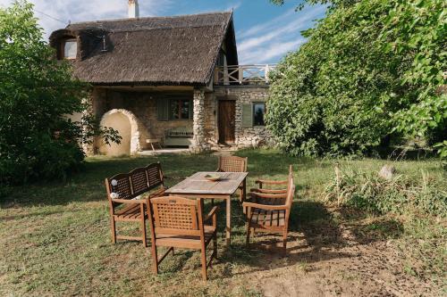 Baglyashegy Vendégház dézsafürdővel in Sumeg, Hungary