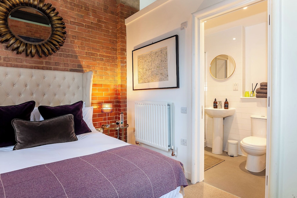 Betts Private room at Bicester Heritage in Bicester, United Kingdom