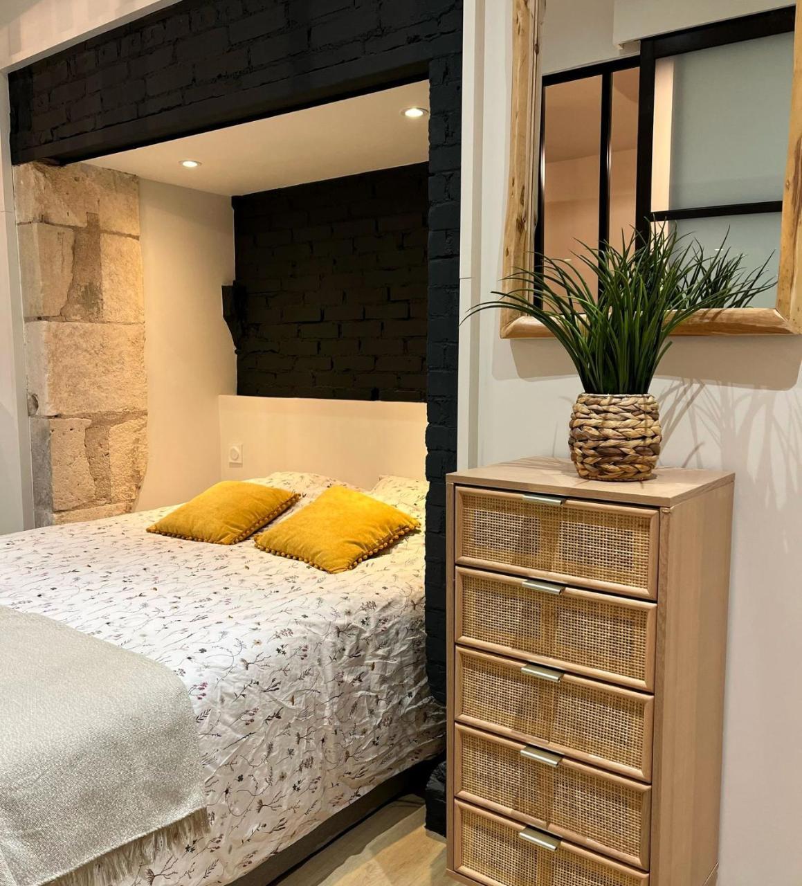 La Suite Des Arenes — 4-Star Luxury Hotel in Bourges, France