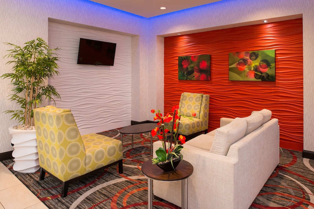 Holiday Inn Express Hotel & Suites Monroe - photo 67