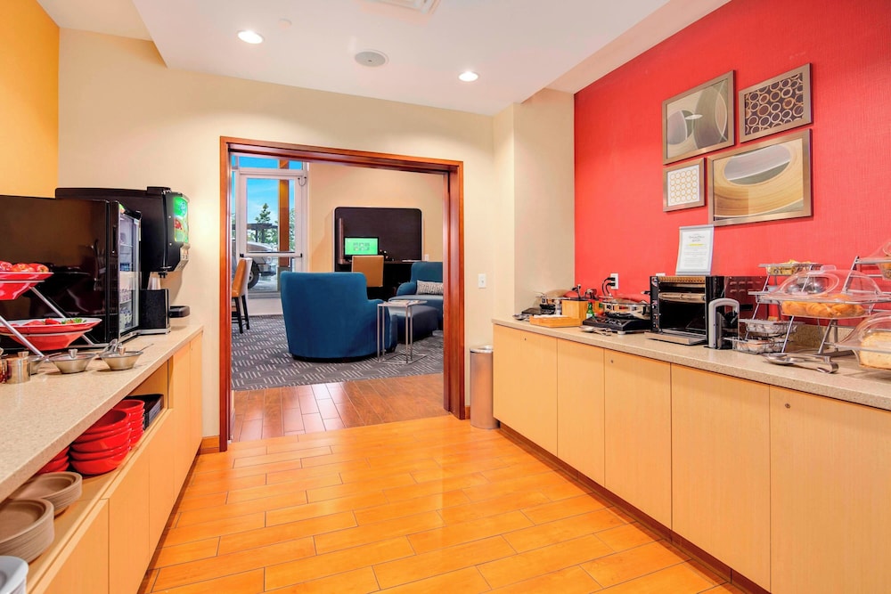 TownePlace Suites by Marriott Bellingham - photo 39