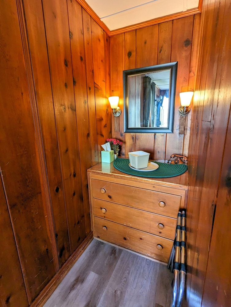 Riverside Motel - photo 13