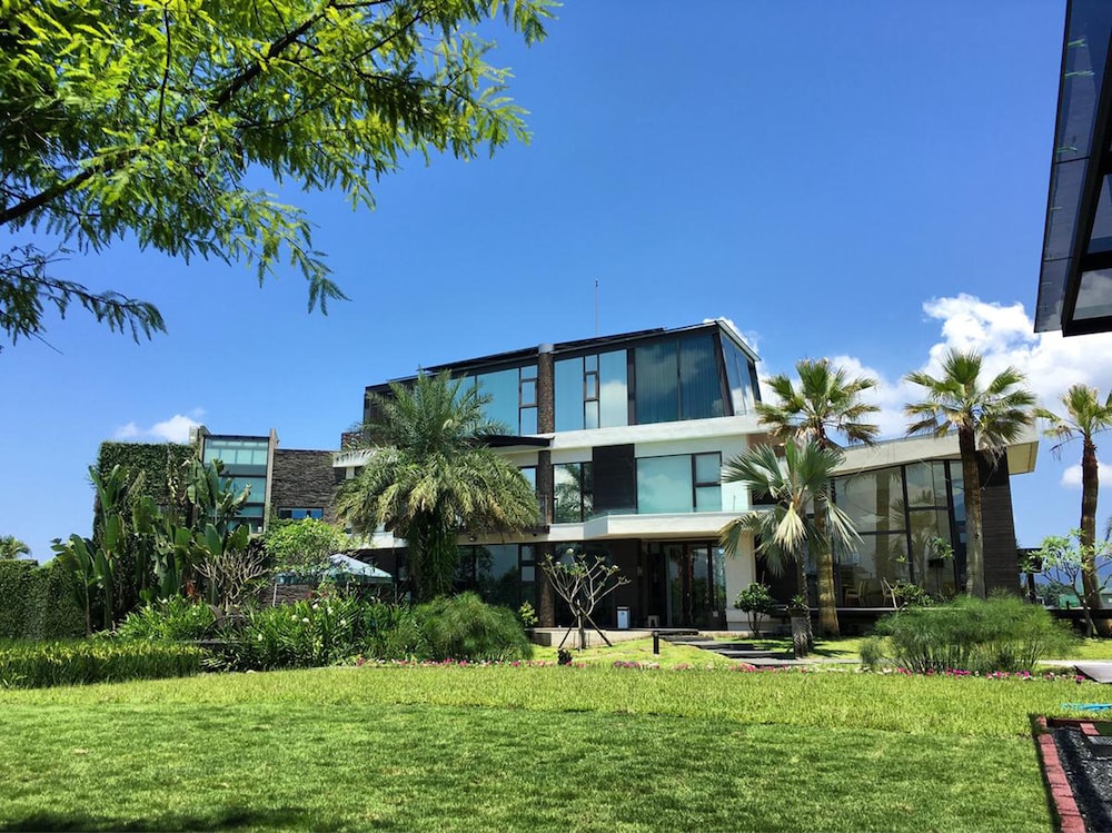 Aqua Star Villa — 4-Star Luxury Hotel in Yilan, Republic of China Taiwan