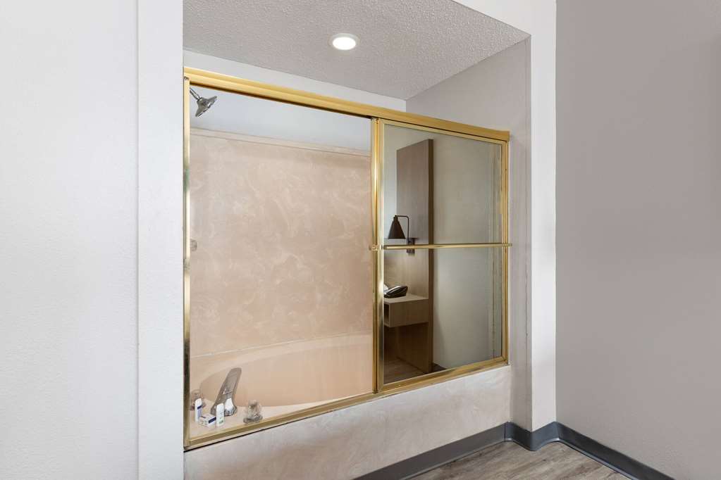 La Quinta Inn by Wyndham Decatur - photo 2