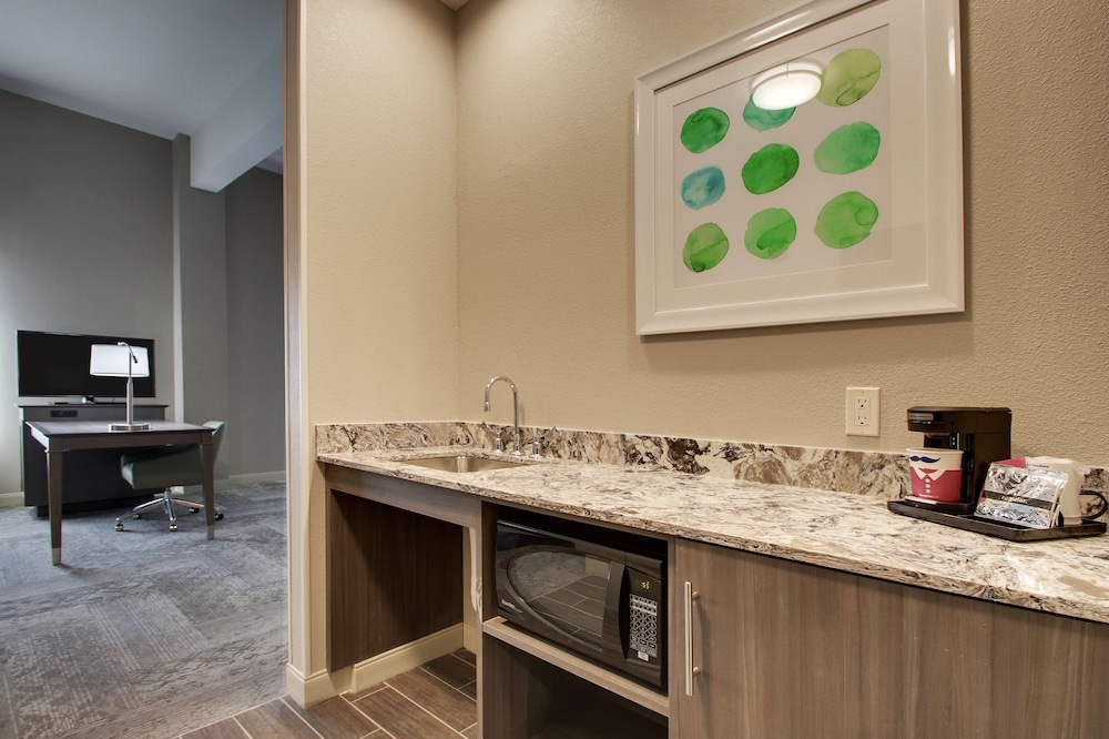 Hampton Inn & Suites Knightdale Raleigh - photo 30