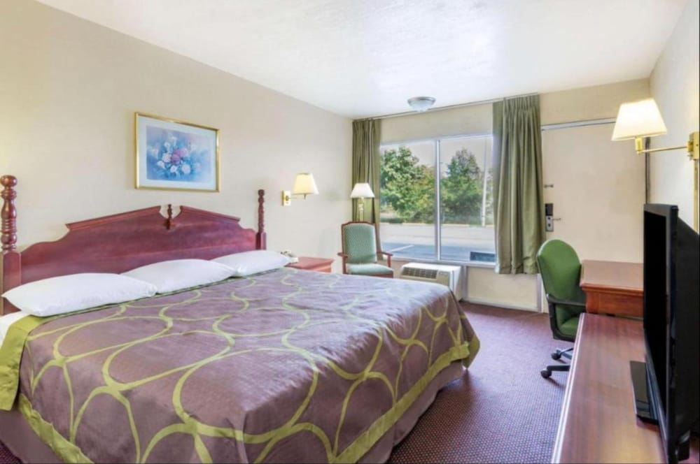 Ashland Studio Inn By OYO Richmond North near Kings Dominion - photo 7