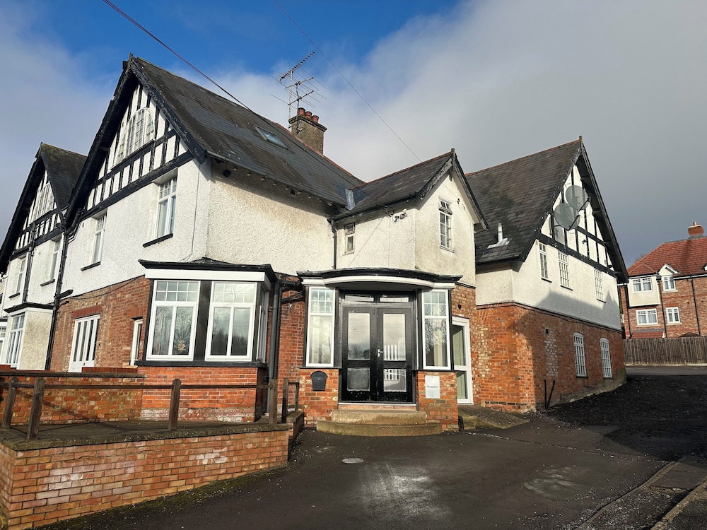 Clifton Lodge Hotel in High Wycombe, United Kingdom