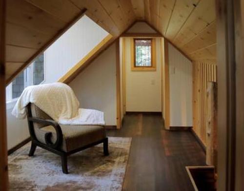 Hobbit House Charming In Town — 4-Star Luxury Hotel in Idyllwild, United States